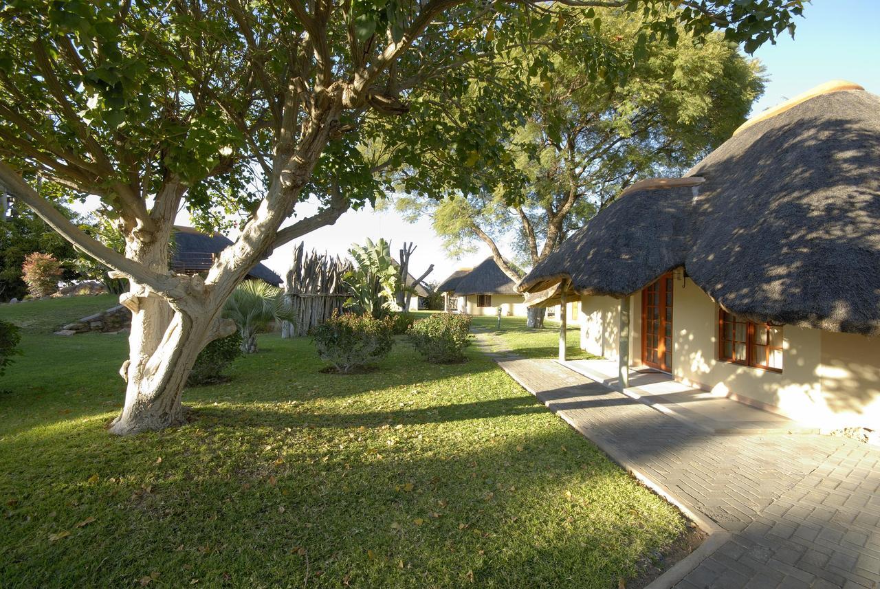 Frans Indongo Lodge Очиваронго Екстериор снимка