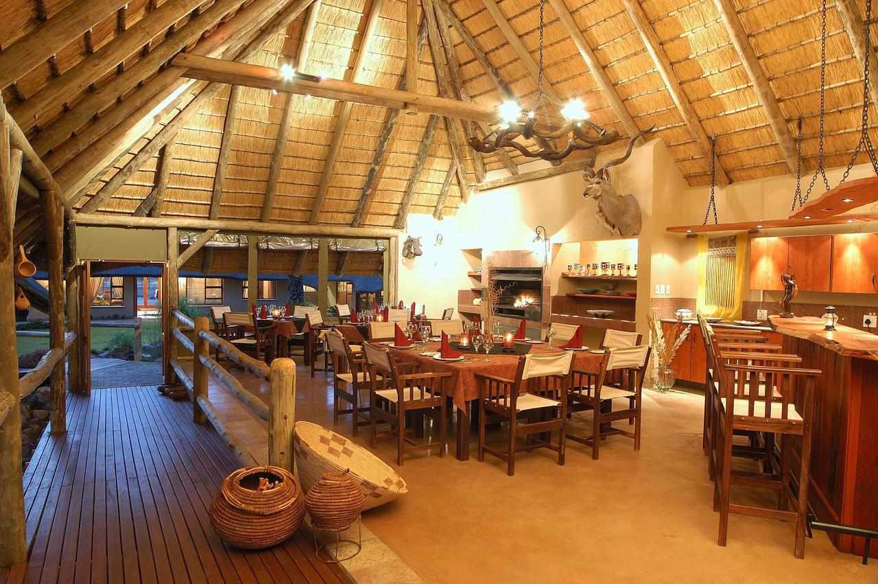 Frans Indongo Lodge Очиваронго Екстериор снимка